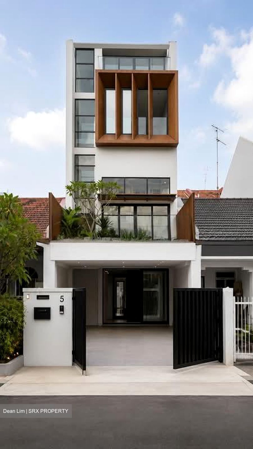 East Coast Road (D15), Terrace #589695321